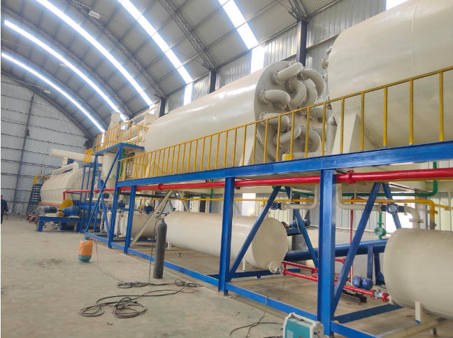 Siab Nruam Pyrolysis Tyre Tshuab